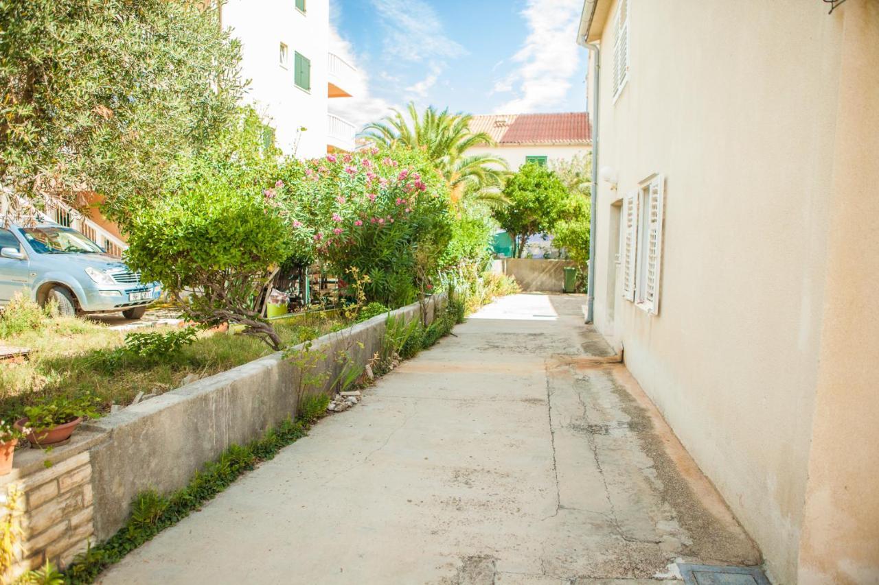 Apartments Alma Новаля Екстер'єр фото