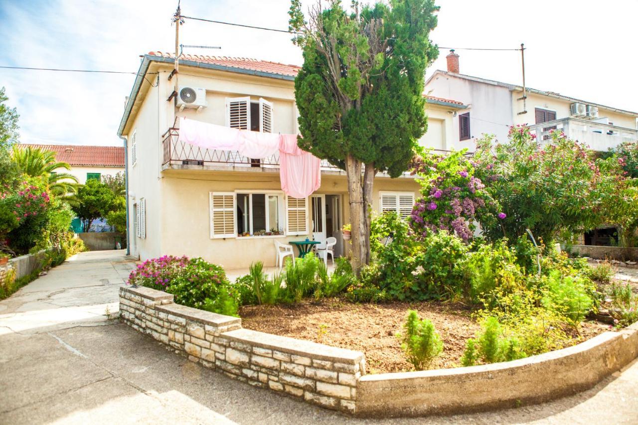 Apartments Alma Новаля Екстер'єр фото